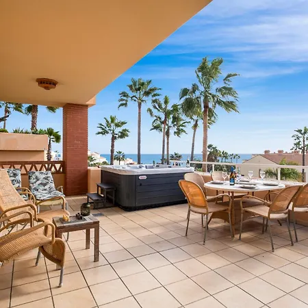 Penthouse With Jacuzzi By Costarentals - Ref 244 Appartement