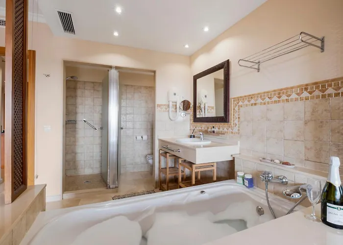 Penthouse With Jacuzzi By Costarentals - Ref 244 Fuengirola