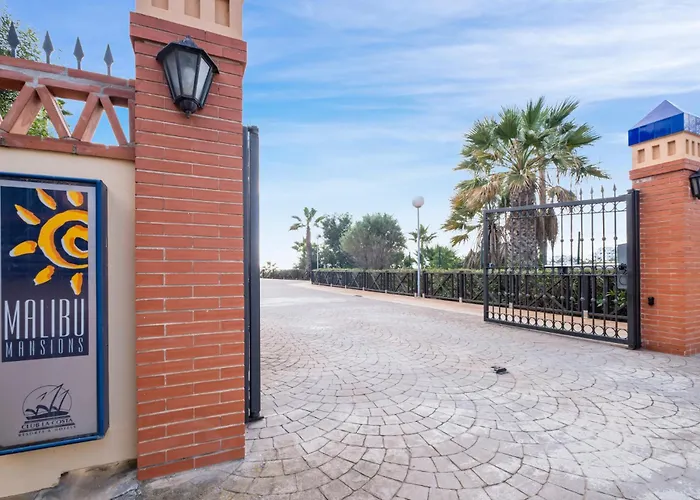 Penthouse With Jacuzzi By Costarentals - Ref 244