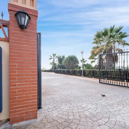 Penthouse With Jacuzzi By Costarentals - Ref 244