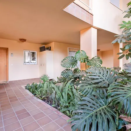 Penthouse With Jacuzzi By Costarentals - Ref 244 Апартаменты