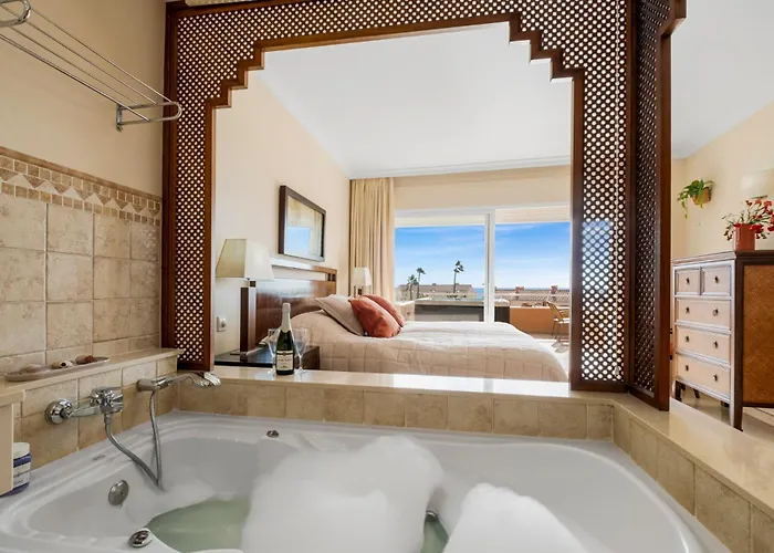 Penthouse With Jacuzzi By Costarentals - Ref 244 Apartamento Fuengirola