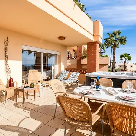 Penthouse With Jacuzzi By Costarentals - Ref 244 フエンヒロラ